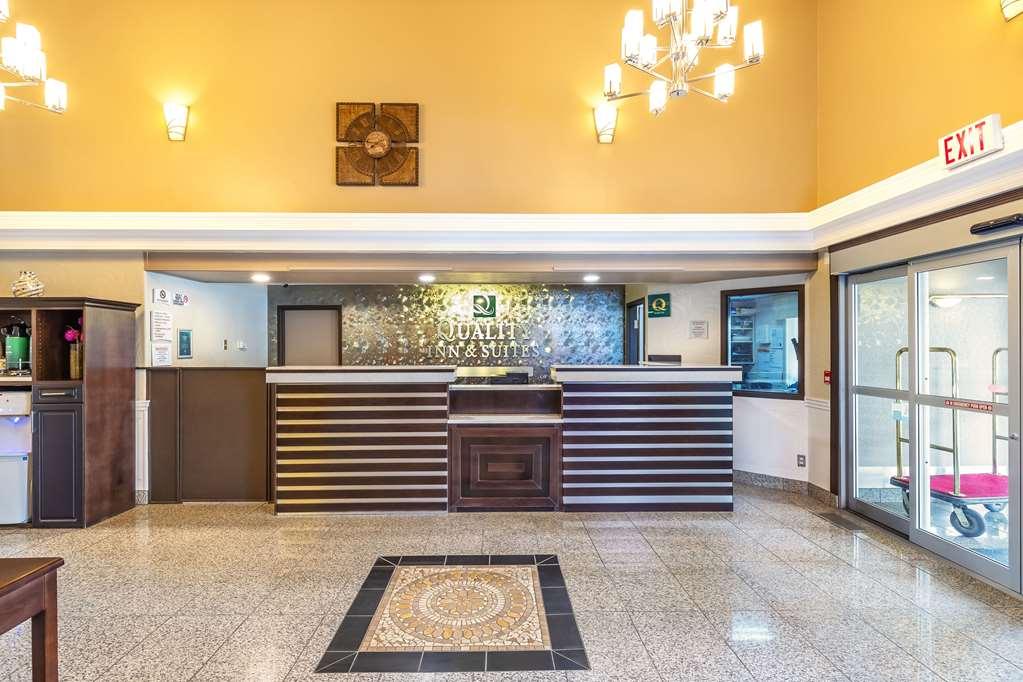 Quality Inn & Suites Yorkton Dalaman gambar